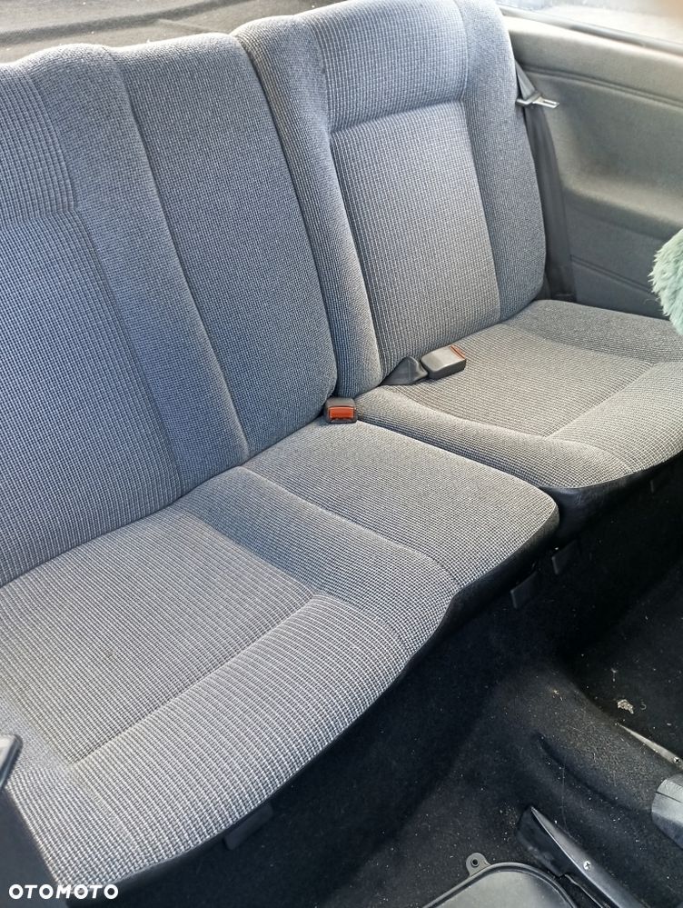 Volkswagen Golf - 6