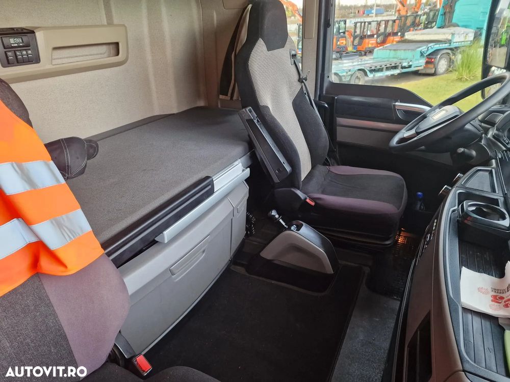 MAN TGX 33.640 6x4, 2019, 353.000km, cabina XXL, Automata+INTARDER 6 trepte, frigider, cuptor microunde, protectii sasiu, av 80% ok, posibilitate leasing 4 ani, PROMOTIE 49.900 EUR+Tva - 14