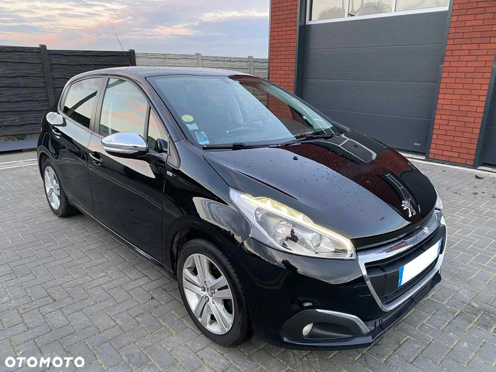 Peugeot 208 1.6 BlueHDi Allure S&S - 1