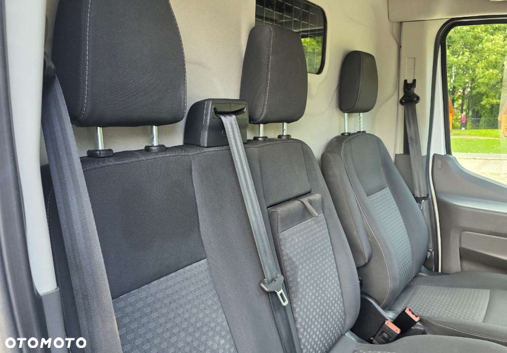 Ford Transit - 24