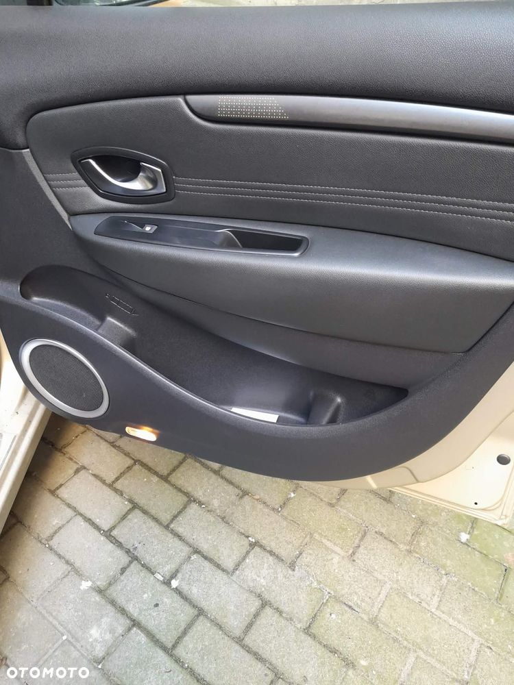 Renault Scenic TCe 130 Dynamique - 17