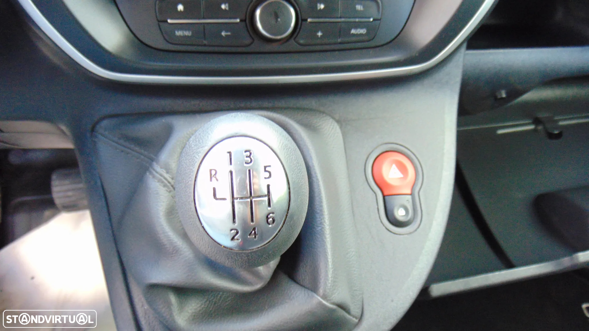 Nissan NV 250 DCI 110 CV 3 LUGARES - 14