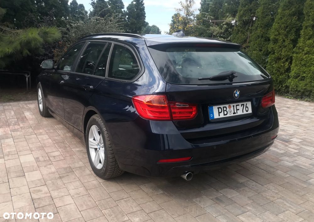 BMW Seria 3 318d - 5