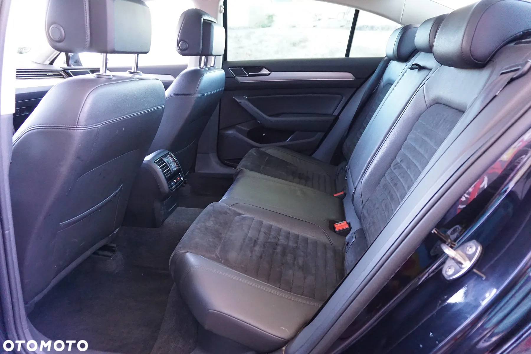 Volkswagen Passat 2.0 TDI Bi-Turbo BMT 4Mot Highline DSG - 22