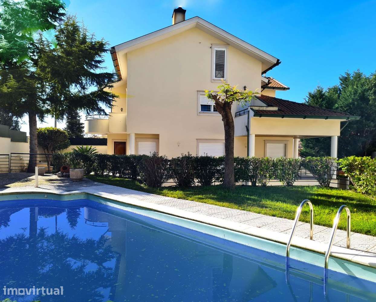 Moradia com piscina perto da solum - Grande imagem: 2/26