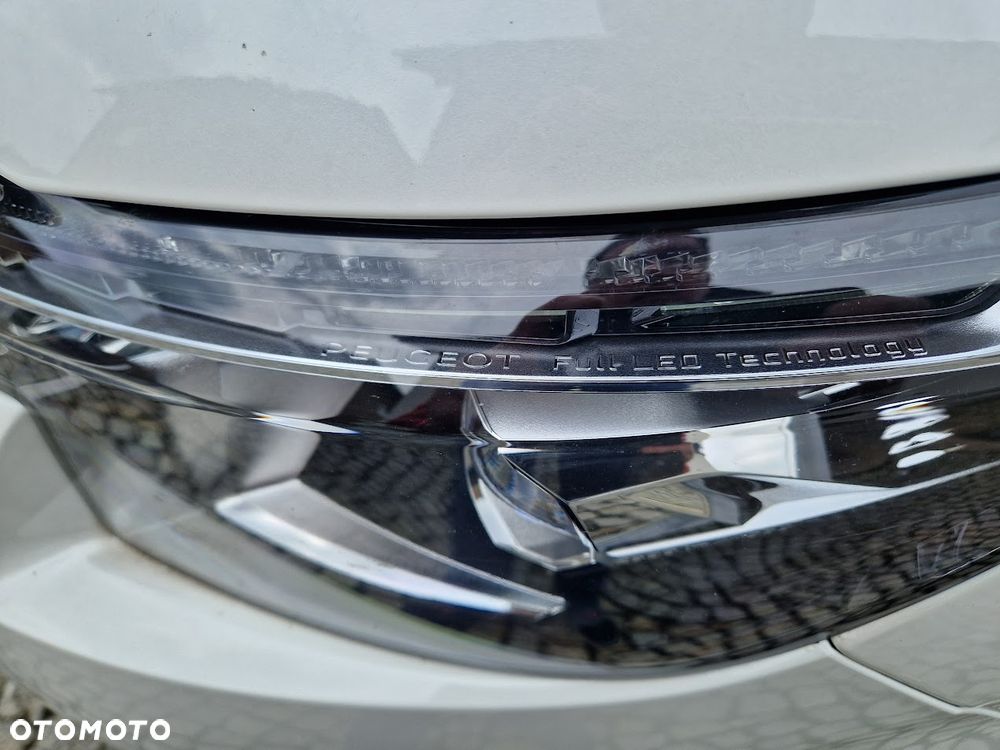 Peugeot 3008 PureTech 130 Stop & Start GPF Allure - 14
