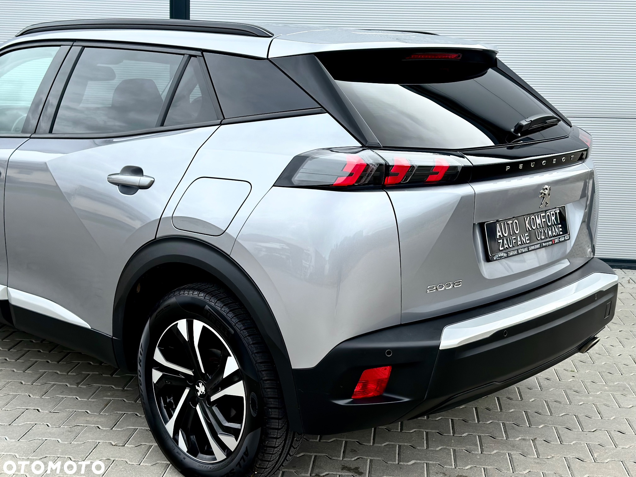 Peugeot 2008 1.5 BlueHDi Allure S&S EAT8 - 22