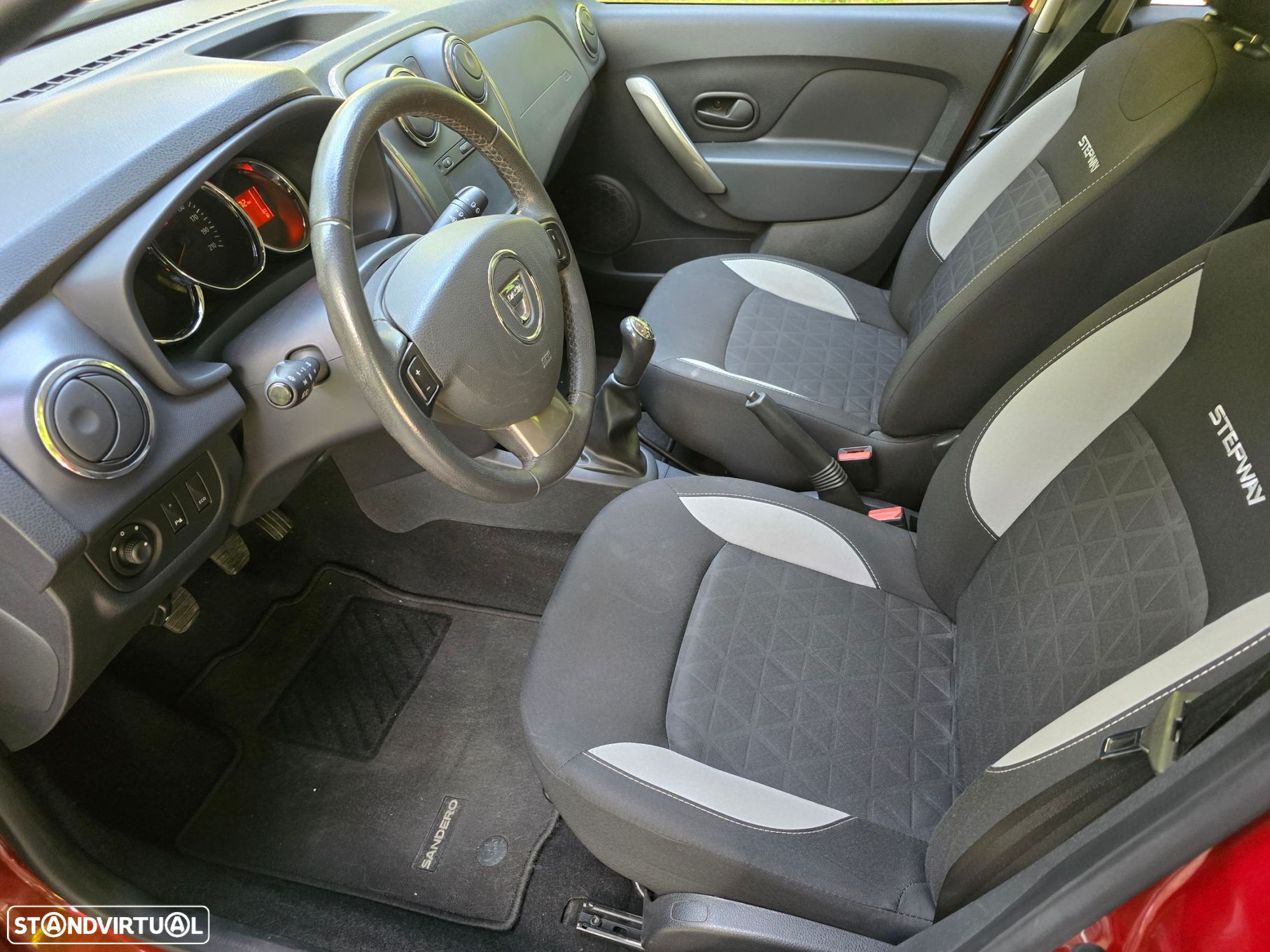 Dacia Sandero 0.9 TCe Comfort - 21