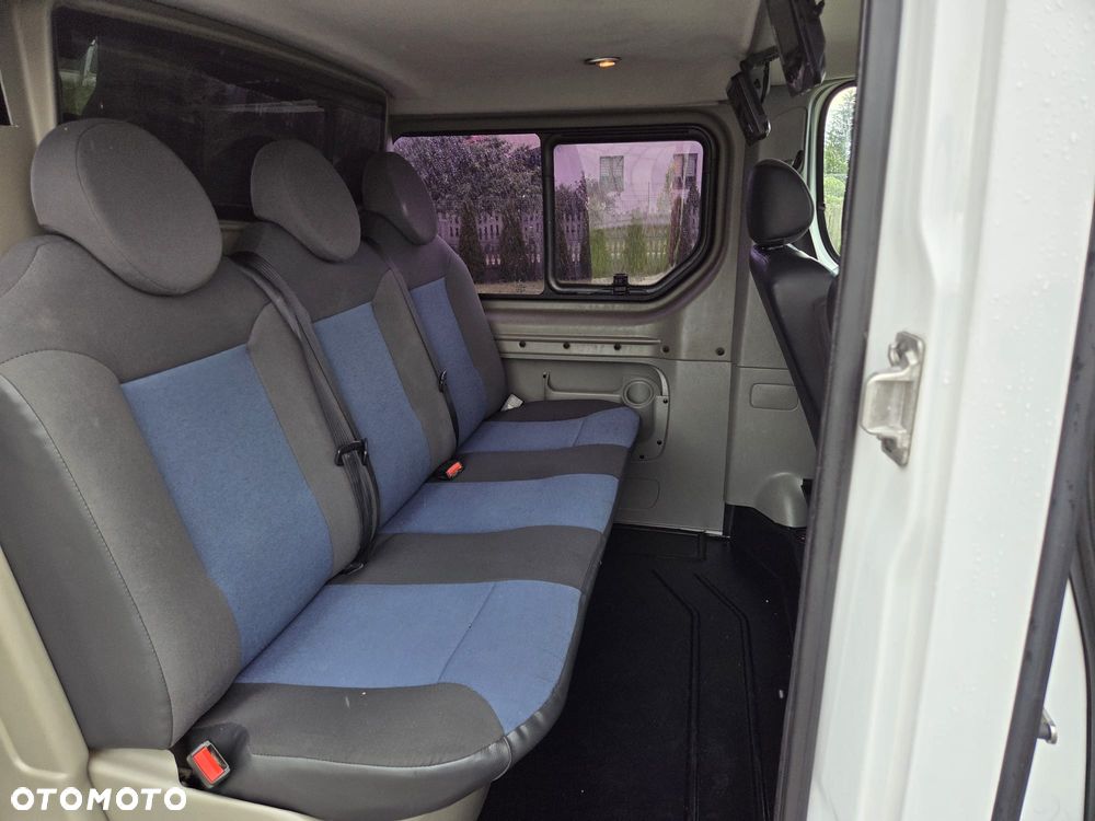 Renault TRAFIC LONG KLIMA TEMPOMAT ORYGINAŁ DUBEL KABINA ZADBANY FULL OPCJA DOPOSAŻONY - 11