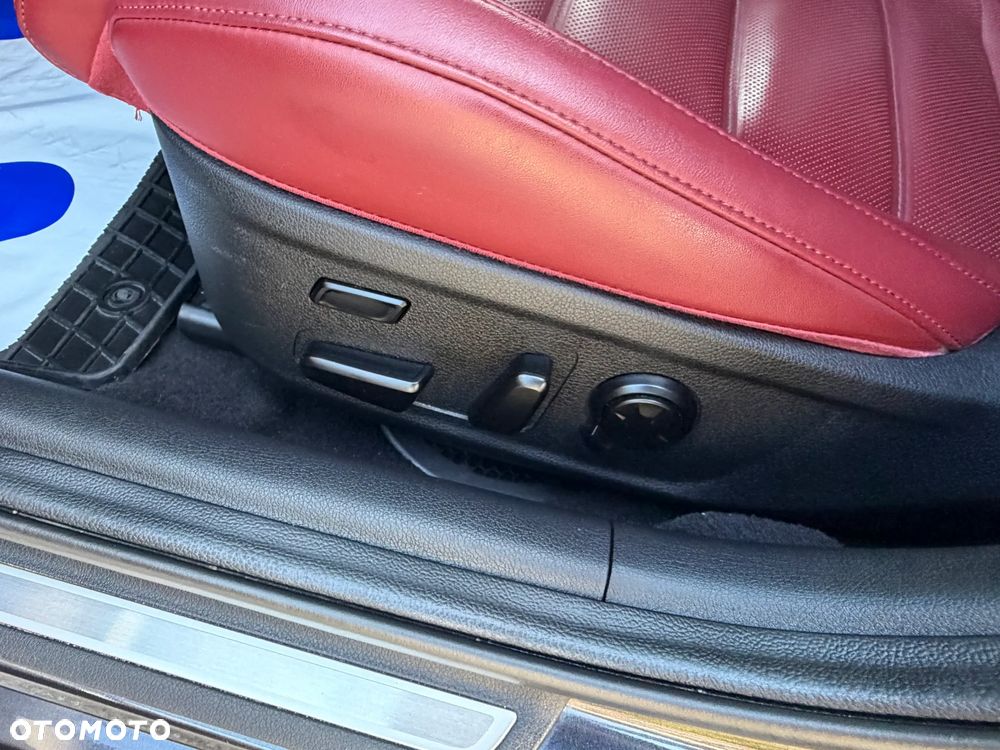 Kia Stinger 3.3 T-GDI V6 GT AWD - 11