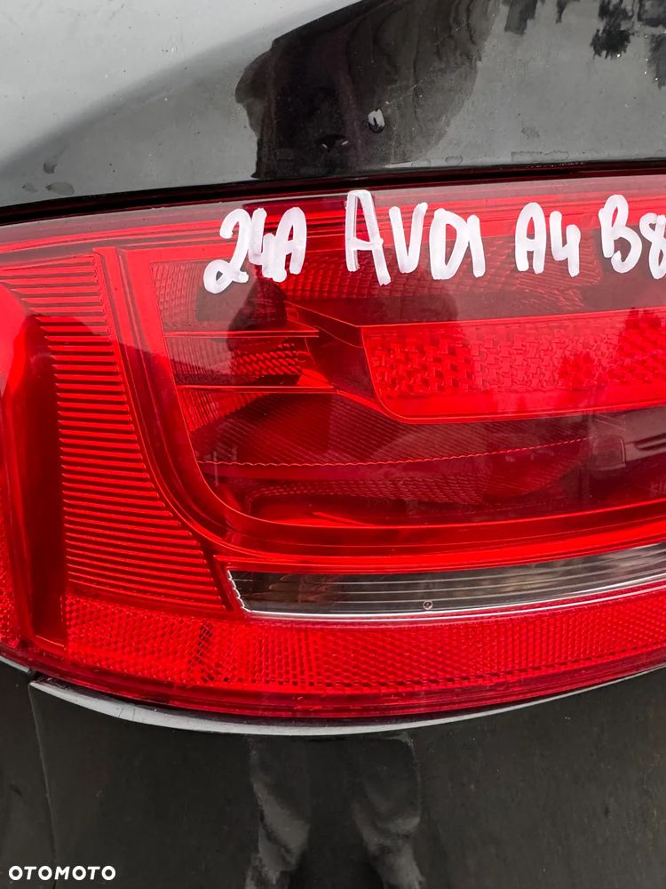 AUDI A4 B8 LAMPA LEWA TYLNA LEWY TYŁ Z BŁOTNIKA SEDAN - 4