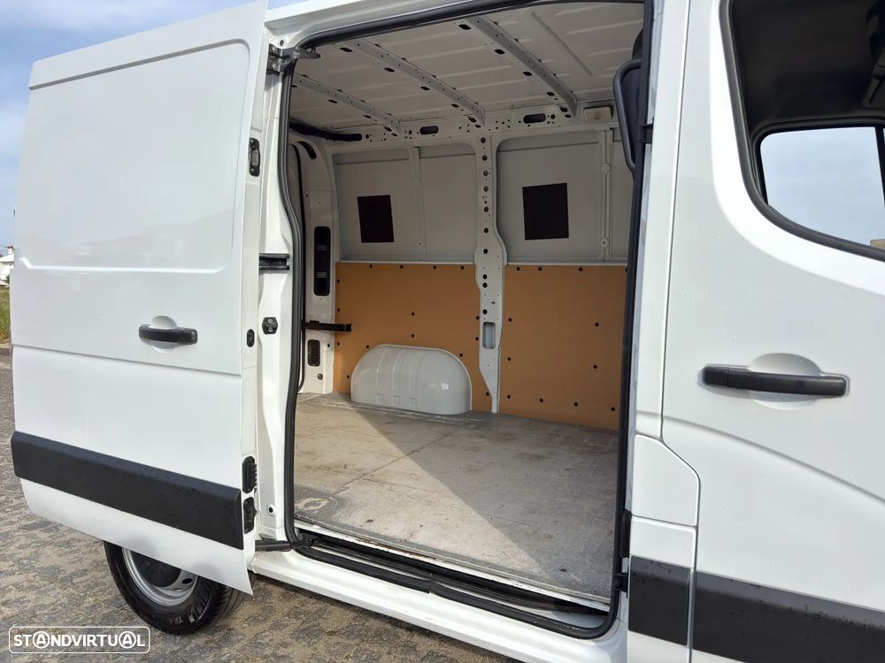 Renault Master 2.3 dCi 150cv Cx. Auto - 17