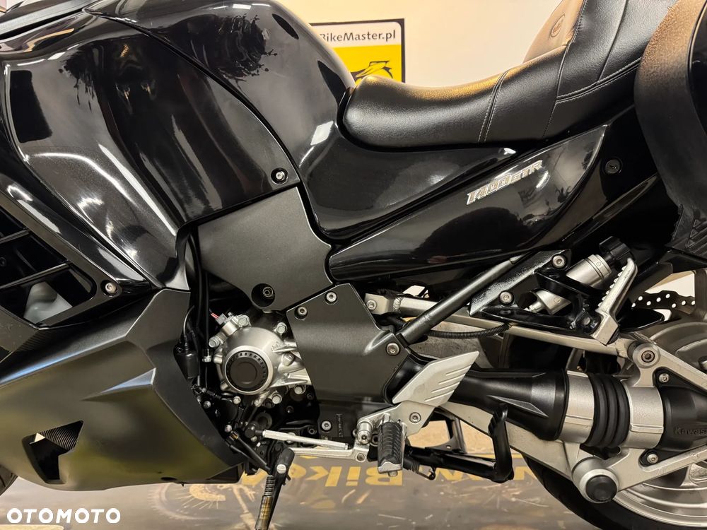 Kawasaki GTR - 23
