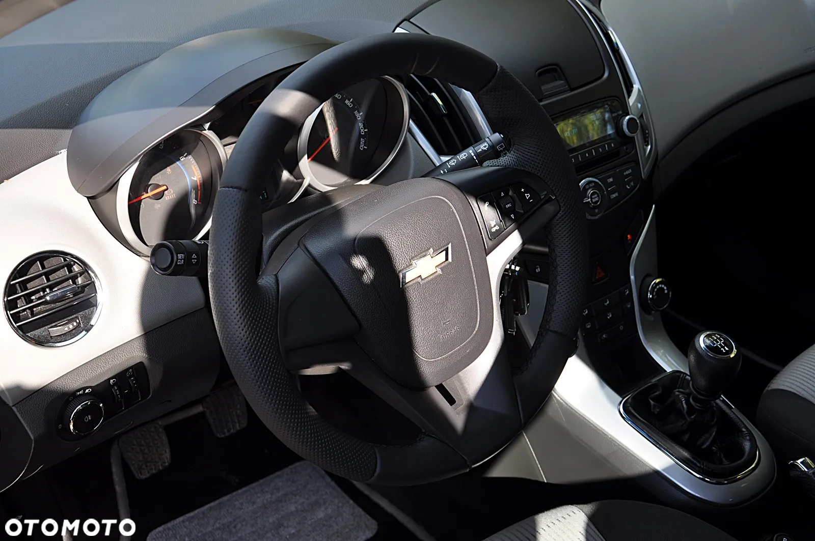Chevrolet Cruze 1.6 LT - 17