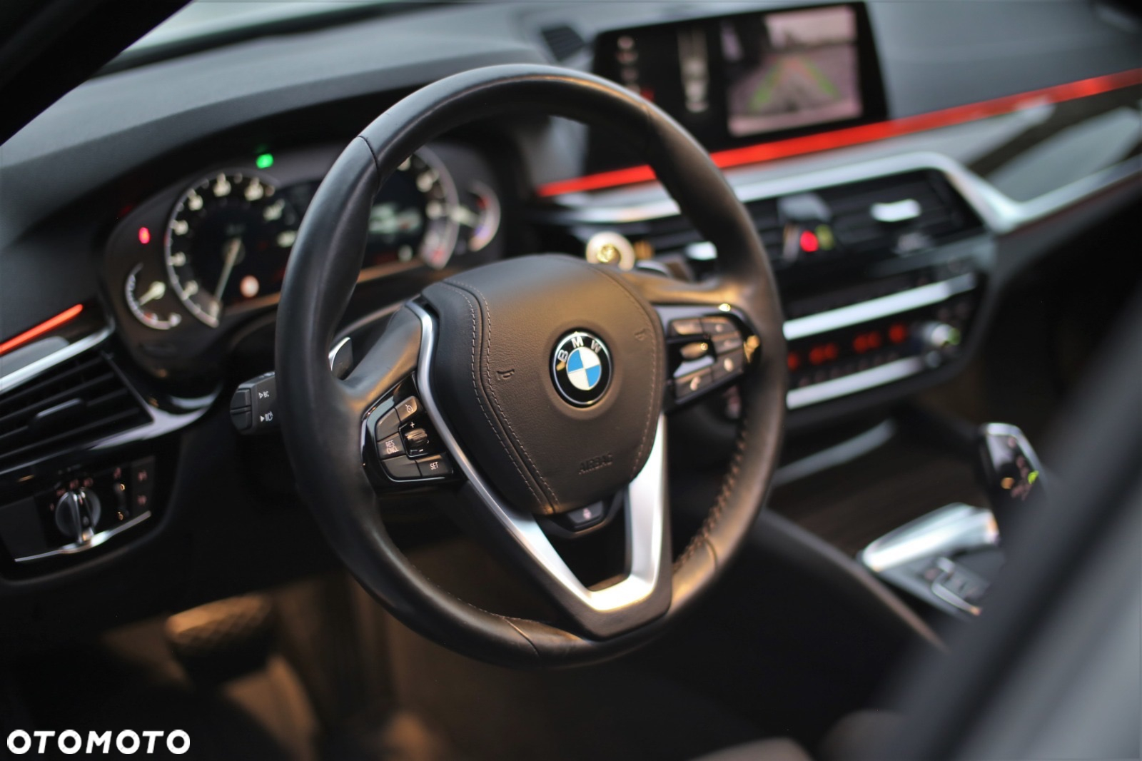 BMW Seria 5 530i GPF Luxury Line sport - 14
