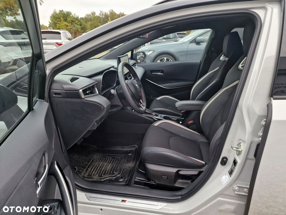 Toyota GR Corolla - 18