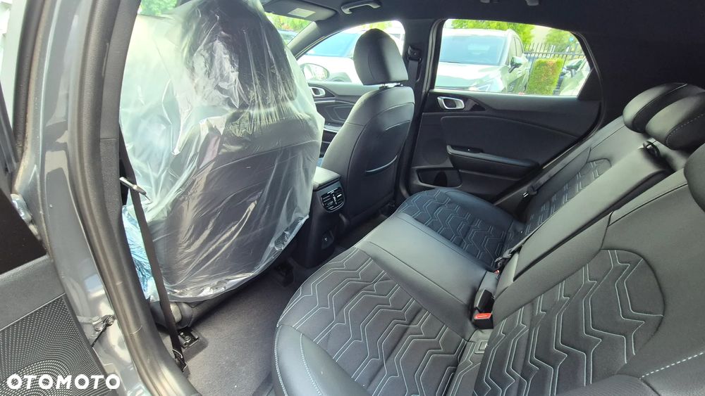 Kia XCeed 1.6 T-GDI Tribute DCT - 13