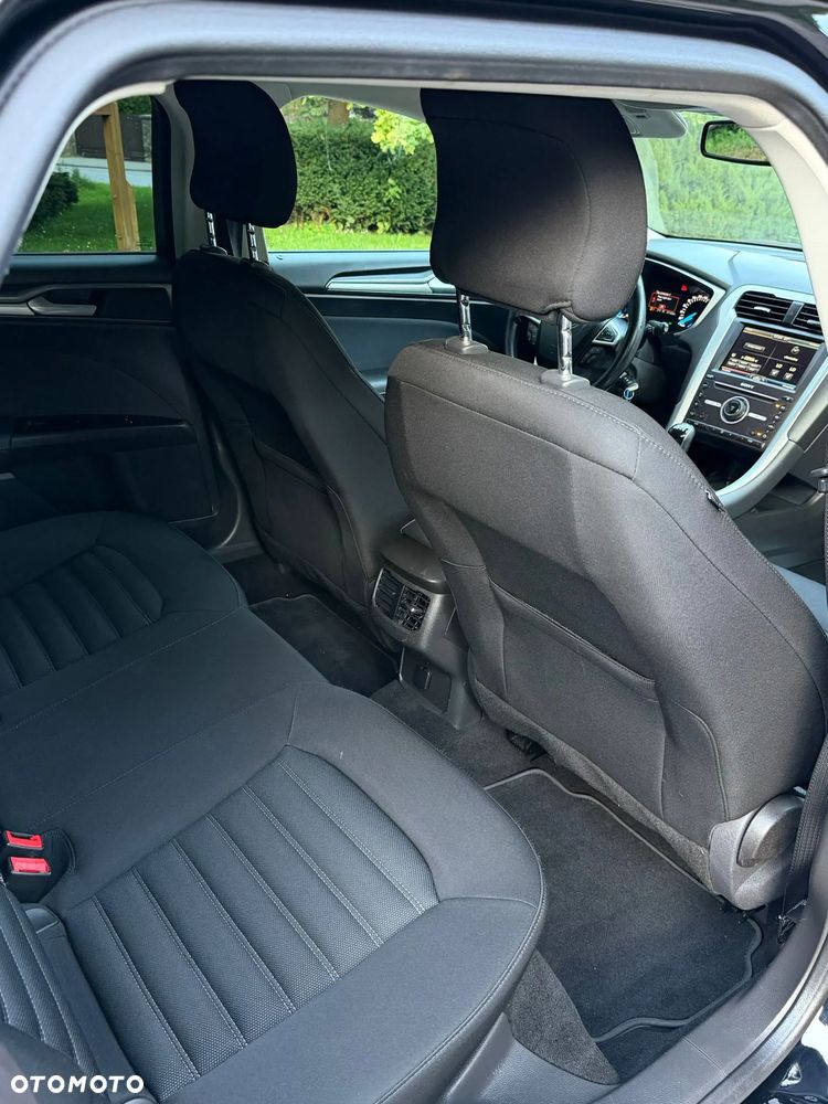 Ford Mondeo - 29