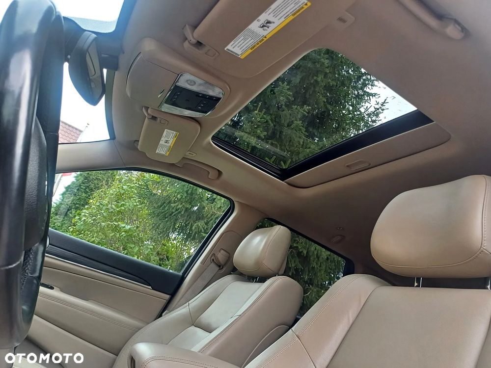 Jeep Grand Cherokee - 16