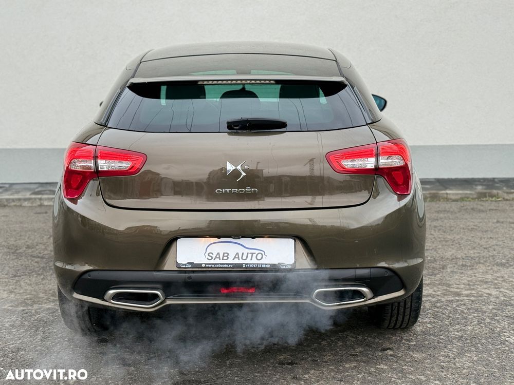 Citroën DS5 e-HDi 115 EGS6 Chic - 22