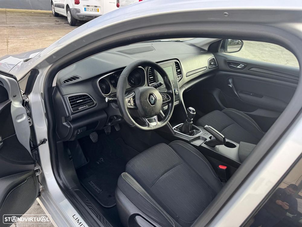 Renault Mégane Sport Tourer - 5