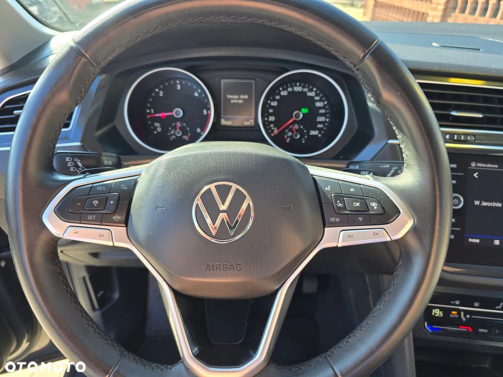 Volkswagen Tiguan - 27