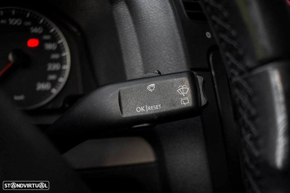 VW Golf 1.6 FSi Confortline - 16