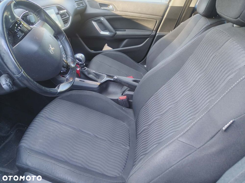 Peugeot 308 - 10