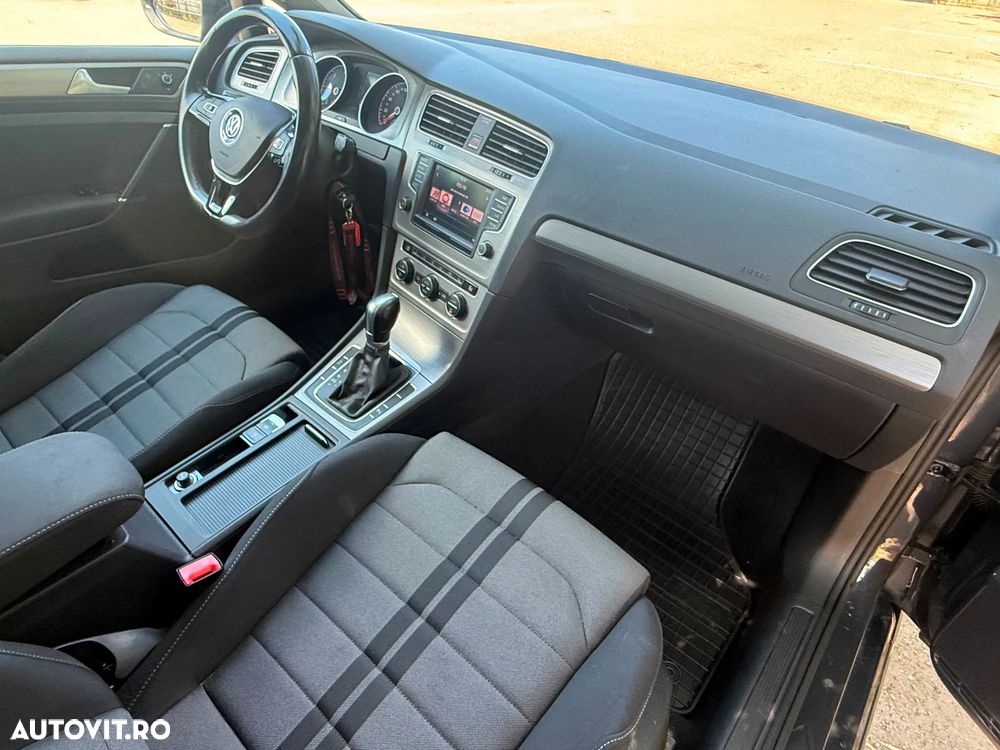 Volkswagen Golf 1.6 TDI DPF BMT DSG Trendline - 9