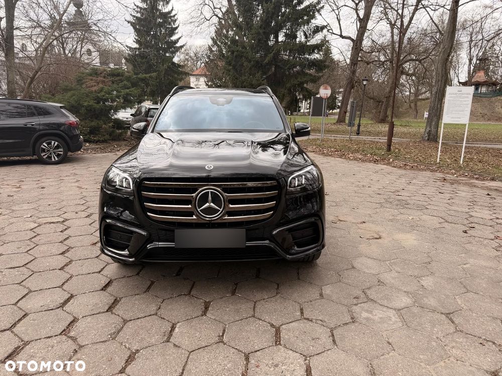 Mercedes-Benz GLS - 2