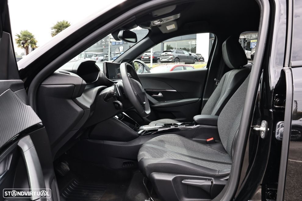 Peugeot 2008 1.2 Hybrid Allure e-DCS6 - 15