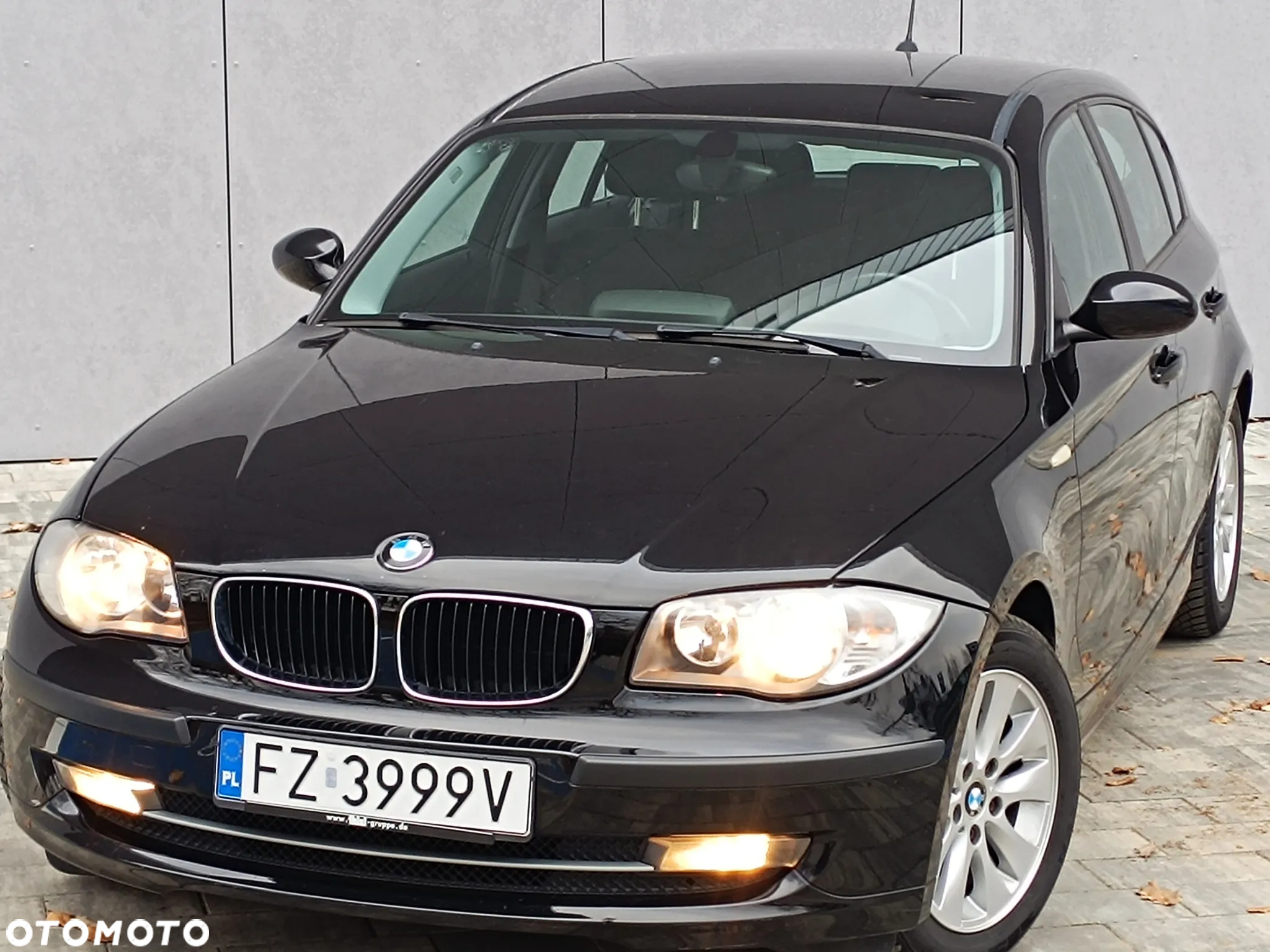 BMW Seria 1 118d Sport Line - 2