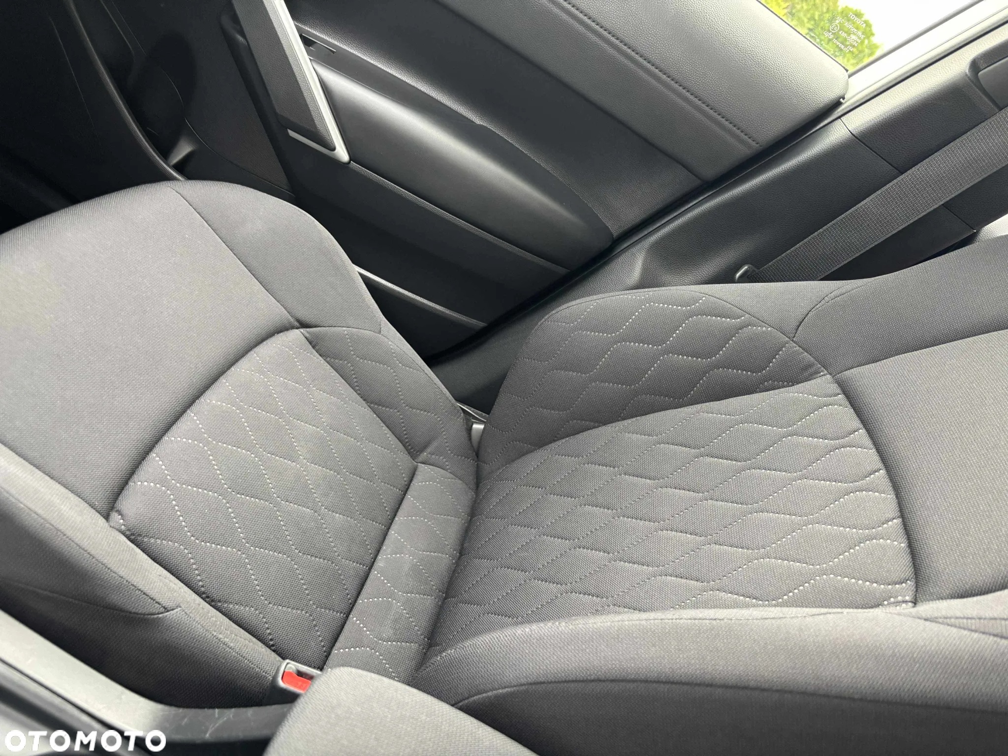 Toyota Corolla Cross 2.0 Hybrid Executive AWD - 20