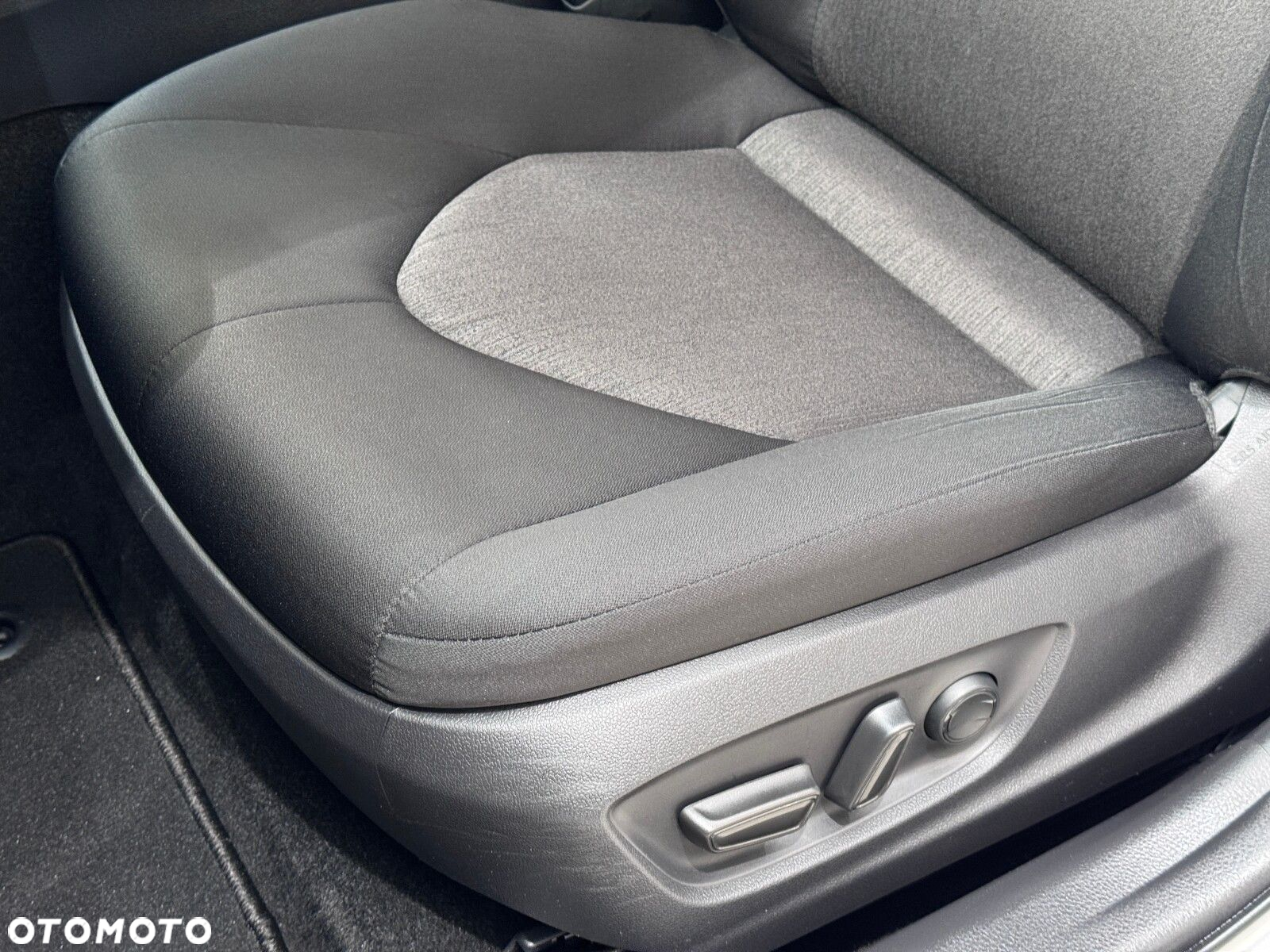 Toyota Camry - 11