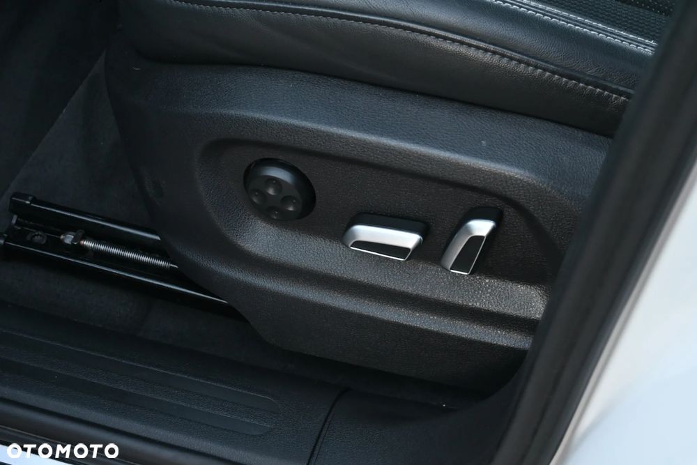 Audi Q5 2.0 TDI Quattro (clean diesel) S tronic - 36