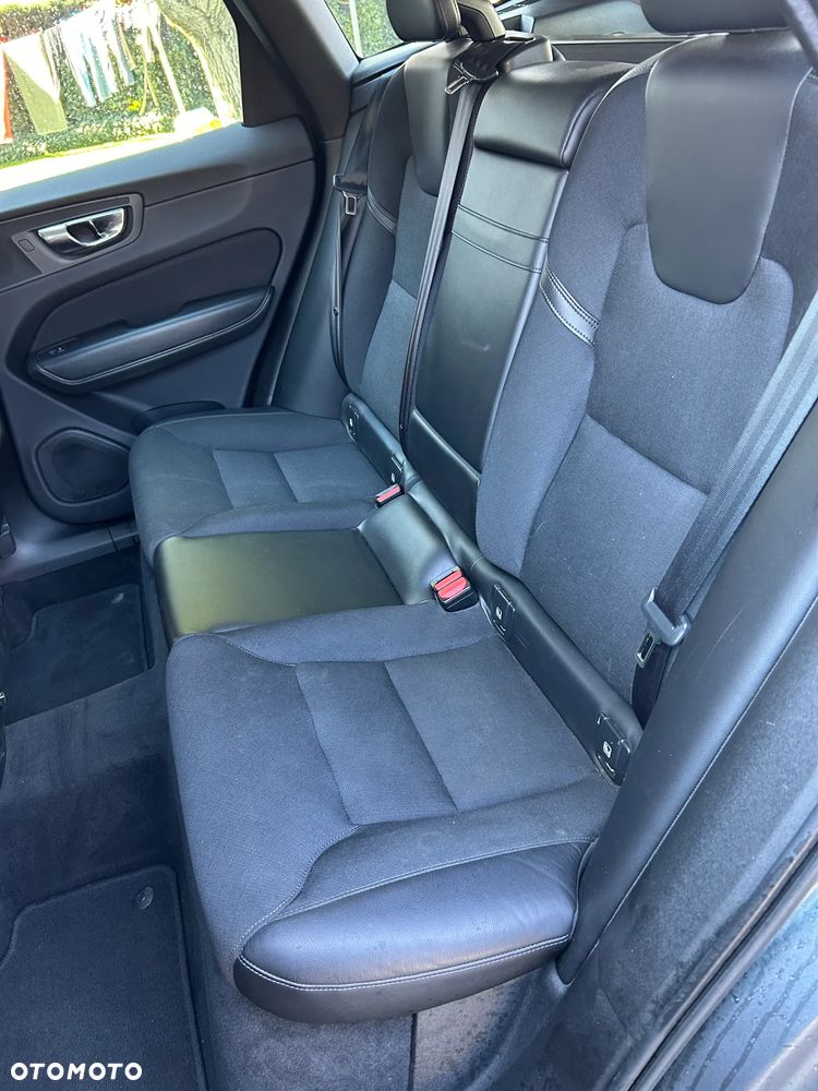 Volvo XC 60 D4 Geartronic Momentum - 24