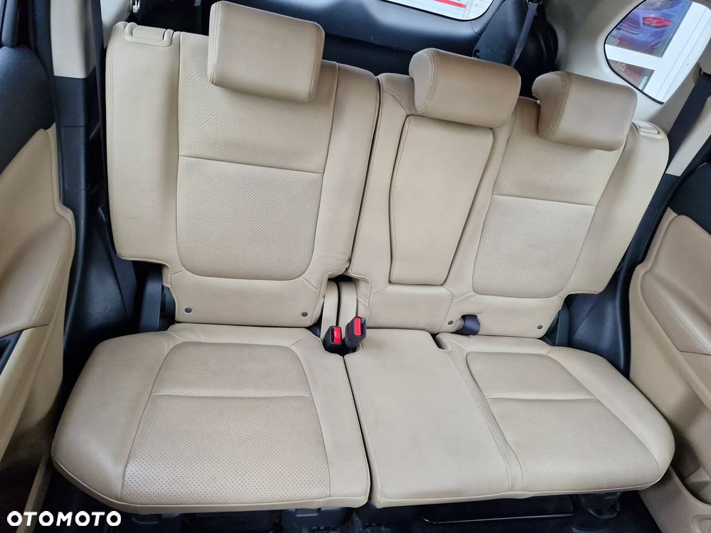 Mitsubishi Outlander - 21