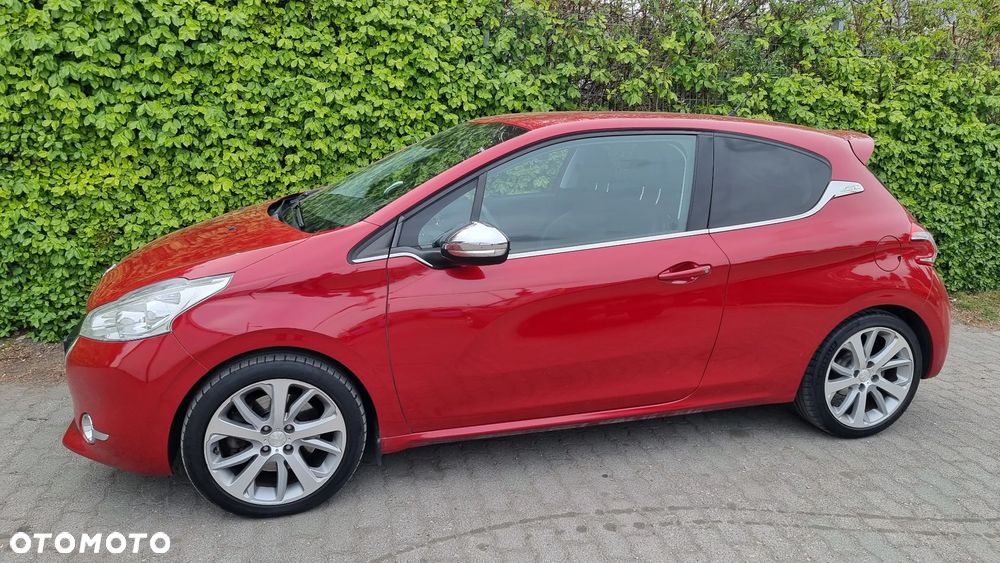 Peugeot 208 1.6 THP Allure - 16