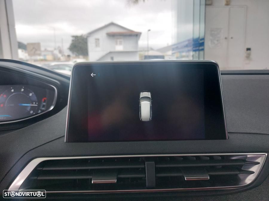 Peugeot 5008 1.5 BlueHDi Allure EAT8 - 26