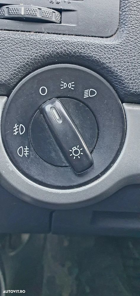 Skoda Octavia 1.6 TDI DPF Ambiente - 17