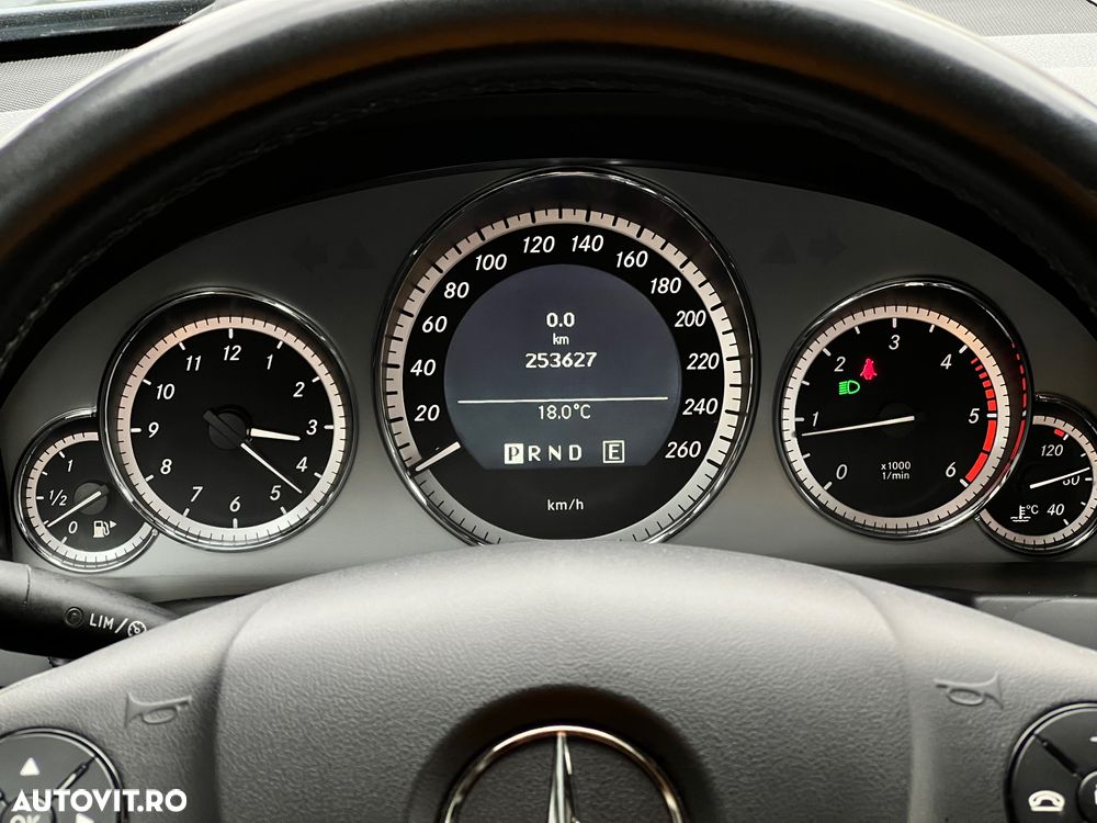 Mercedes-Benz E 250 CDI Coupe 7G-TRONIC - 23