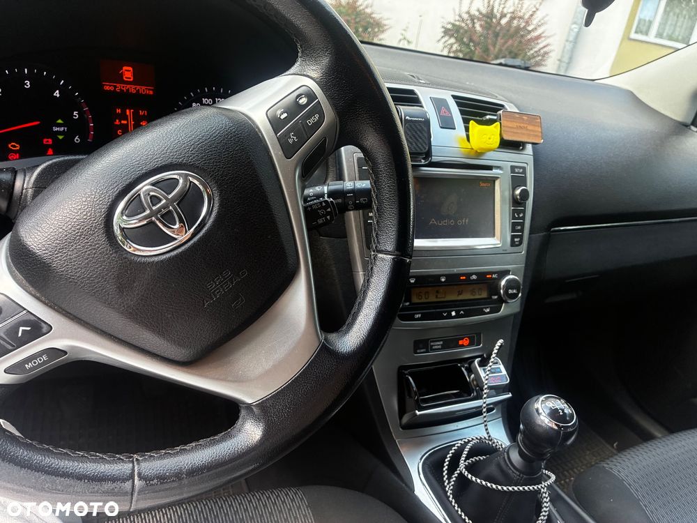 Toyota Avensis - 9