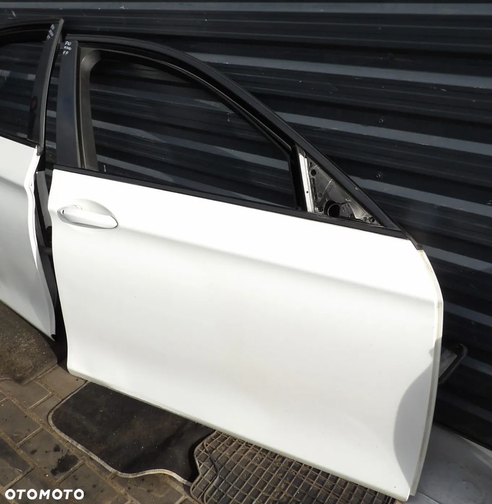 BMW - F10 - KOLOR A300 - DRZWI PRAWY PRZÓD - 1