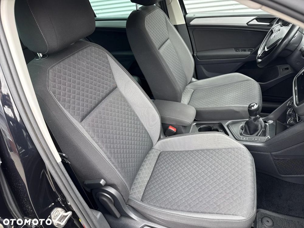 Volkswagen Tiguan - 17