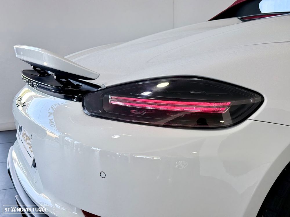 Porsche 718 Spyder Standard - 14