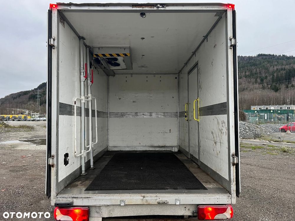 Volkswagen Crafter - 11