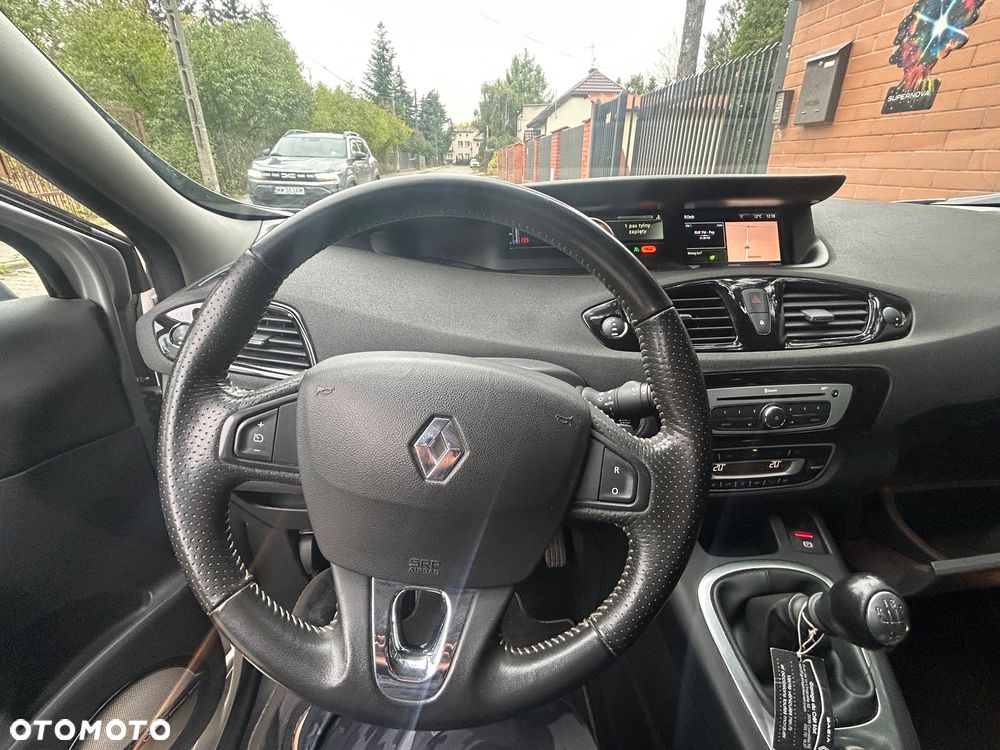 Renault Grand Scenic ENERGY TCe 130 BOSE EDITION - 19