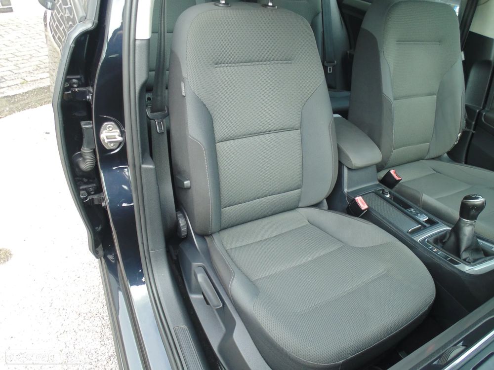 VW Golf Variant 1.6 TDi GPS Edition - 18