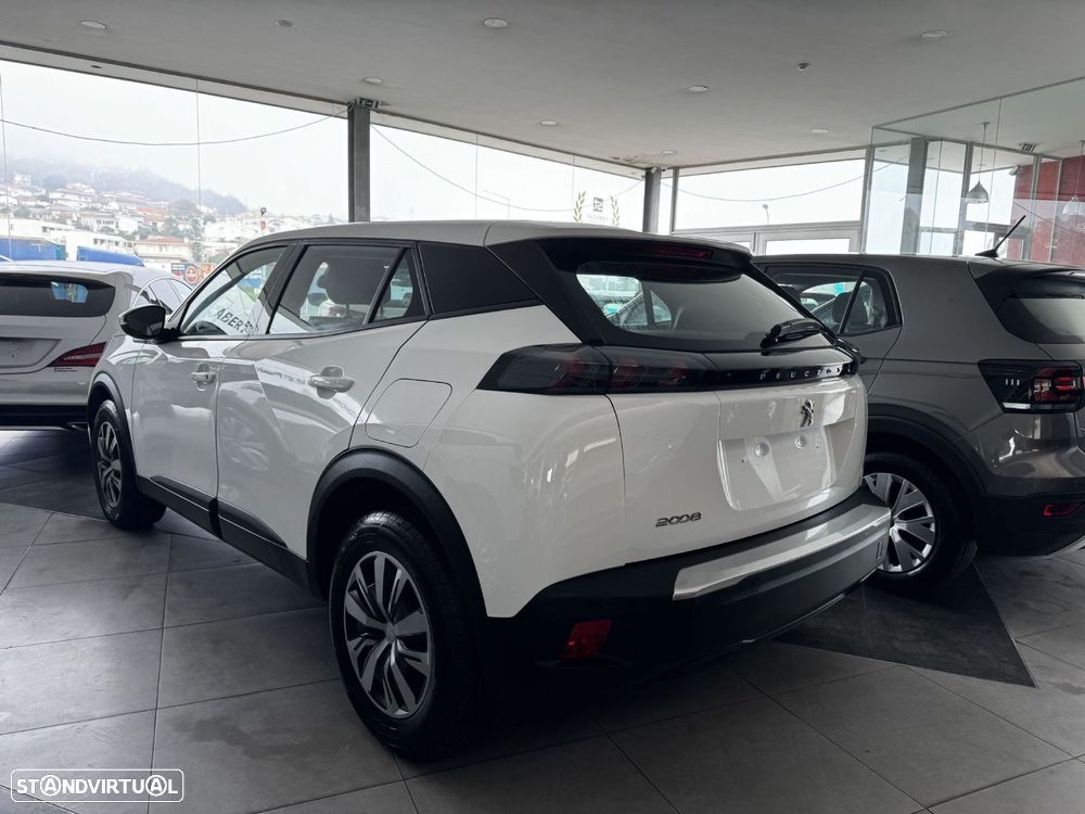 Peugeot 2008 - 4