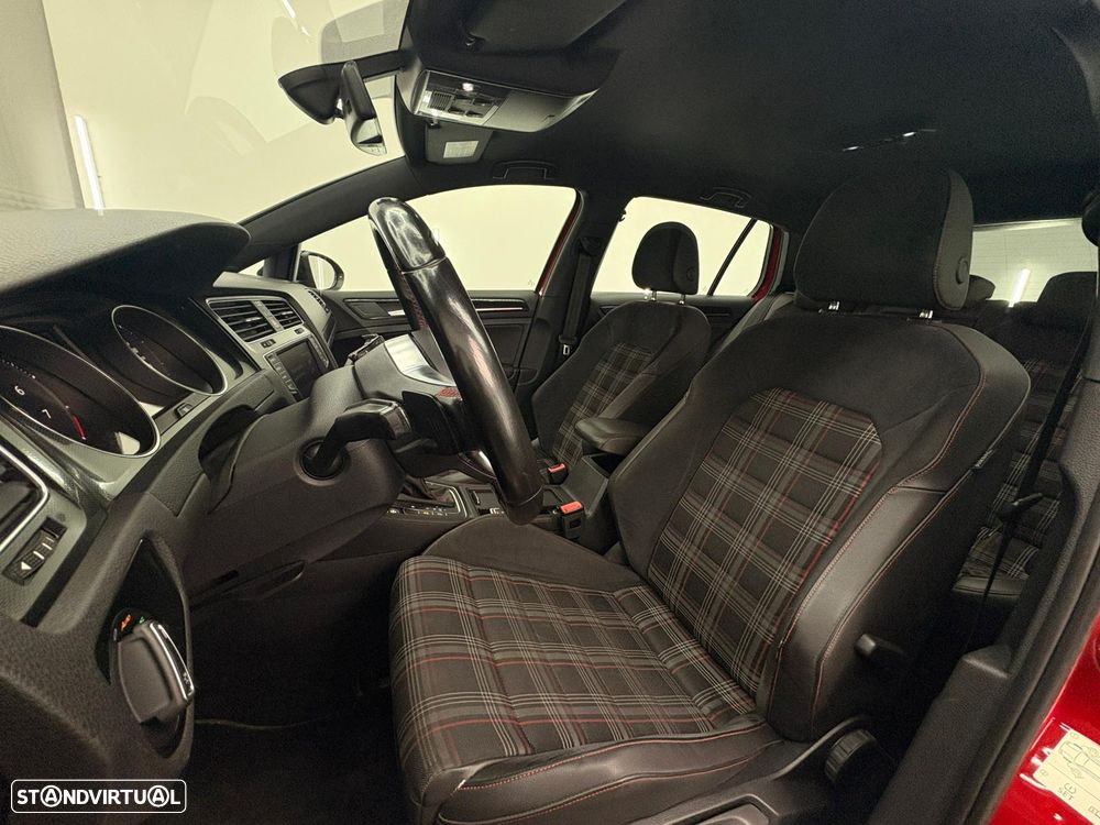 VW Golf 2.0 TSi GTi DSG - 17